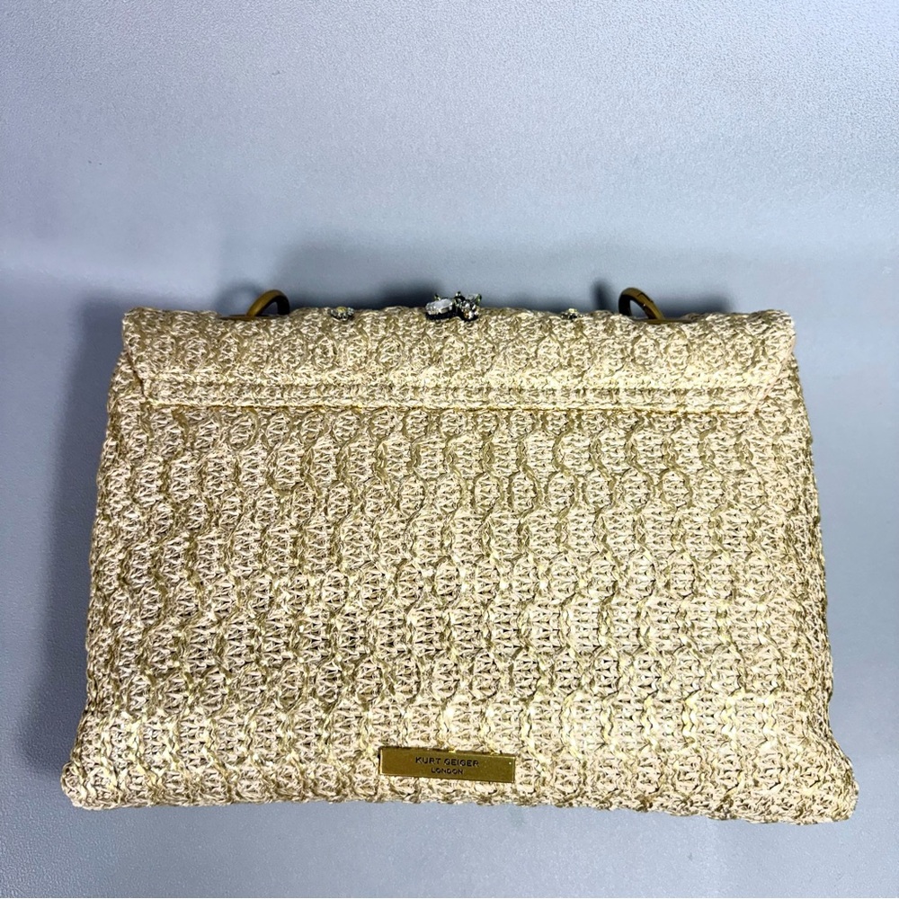 Kurt Geiger Large Gold Raffia Crystal Bee Embellished Shoulder Bag - Picture 4 of 16